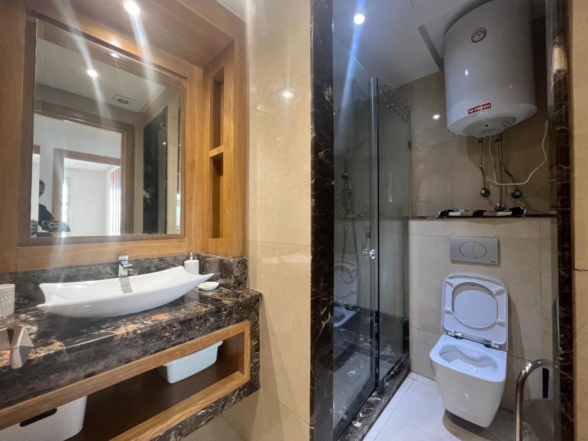 Luxury Apart 2 Ch -Casa Finance City Casablanca Eksteriør bilde